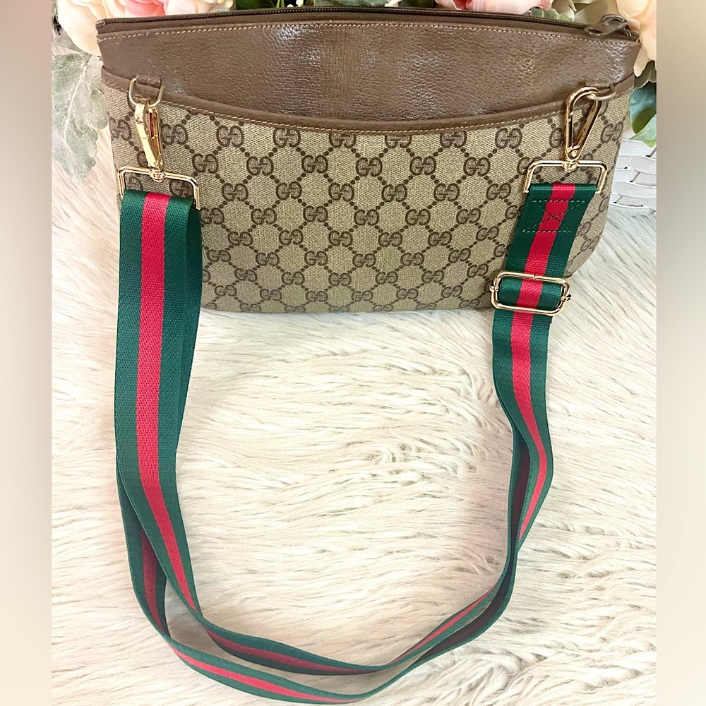 SOLD❌Authentic Gucci Monogram shoulder bag - Picture 9 of 15